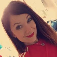 Leah Storer's Instagram, Twitter & Facebook