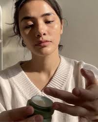 Cadence Travel Container