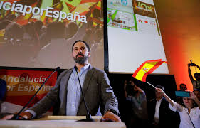 Jun 25, 2021 · el presidente de vox, santiago abascal, y una mujer sostienen una bandera de españa contra la ley de eutanasia, en el tribunal constitucional, a 16 de junio de 2021, en madrid (españa). Far Right Party Wins Seats In Andalusia Marking A First In Spain The Japan Times