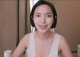 Chị em nên học theo cách chăm massage với cây lăn của 'giới nhà giàu' của châu bùi để sở hữu làn da luôn 'căng đét'. Chau Bui Chá»‰ Cach Ä'anh Báº¡i Má»¥n áº©n Táº©y Trang 2 Láº§n Kem 2 Loáº¡i Toner Phong Cach Sao Viá»‡t Giáº£i Tri