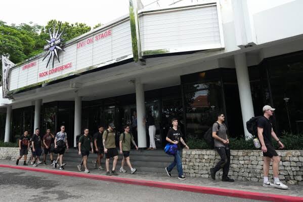USS Abraham Lincoln docks in Thailand for crew shore leave after 286-day deployment; sailors had been at sea for 264 days straight