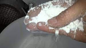 Dacă ne vom îmbolnăvi grav, vom muri cel mai probabil fără să se găsească și pentru noi. Otrava Pe Care O Mananci In Fiecare Zi Trebuie SÄƒ RenunÅ£Äƒm La Ea Cat Mai Repede