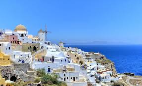 Op santorini staan circa 250 kerken, diverse warmwaterbronnen, veel molens en de caldera. Griekenland Santorini Strand De Zon Vakantie Zomer De Kust Water Zee Landschap Natuur Pikist