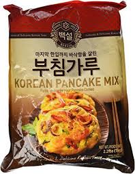How To Make Korean Seafood And Green Onion Pancakes Haemul Pajeon It S Delicious And Nutritious A Perfect Crowd Please Pancakes Mix Korean Pancake Mix Food