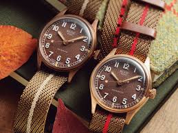 腕時計 ブロンズ