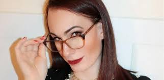 Bobbi Schmidt's Instagram, Twitter & Facebook