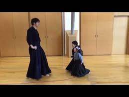 足さばき すり足 東京台東区谷中 日暮里の剣道教室 初音剣志塾 youtube 剣道 武士道 初音