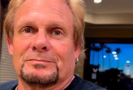 MICHAEL ANTHONY Shares Opinion On Only VAN HALEN Album He Didn't Play On,  Talks Unreleased Material