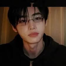 Karakter Obrolan AI Terbaik Esme: Jelajahi Profil & Komentar Pengguna