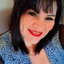 Vende cadeira escritório giratória com rodinhas e,regulagem de altura  desejada.tenho tenho 3 cadeiras cada 100R$ secretaria simples