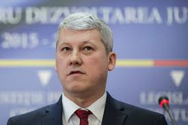 Dealtfel, modificarea adusa art.3 alineat 1 prin legea 17/2006 clarifica acest aspect, prevazand expres ca personalul auxiliar de specialitate al instantelor. Statutul Personalului De Specialitate JudiciarÄƒ Pus In Dezbatere PublicÄƒ De Ministerul JustiÈ›iei Capital