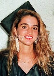 Royals' hair dyeing and wigs