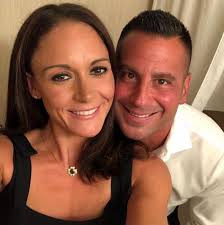 Beachside 1br apartment for rent April 11-24