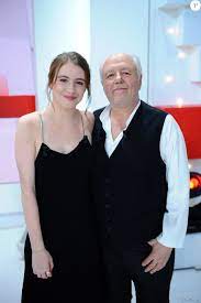 Marc jolivet était un acteur et un humoriste. Exclusif Marc Jolivet Et Sa Fille Camille Jolivet Enregistrement De L Emission Vivement Dimanche Prochain Presentee Par M Drucker Et Diffusee Le 17 Fevrier Purepeople