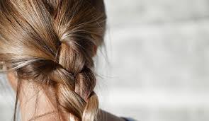 Haar blonderen roept bij velen een negatief gevoel op. Kapster Onthult Het Geheim Van Thuis Je Haren Verven Damespraatjes