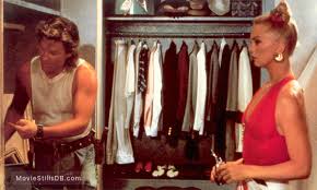 Overboard)— кинофильм режиссёра гарри маршалла 1987 года с куртом расселом и голди хоун в главных ролях. Overboard Publicity Still Of Kurt Russell Goldie Hawn