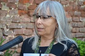 A través de la Dirección para...