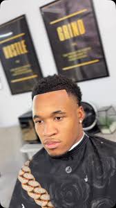 That mf blurry 😵‍💫😬 , #barber #barberlife #barbershopconnect #suitelife  #qualityoverquantity #razorline #blessings #faded #blended #fyp #discover  #littlerock #arkansas, ———>> #linkinbio