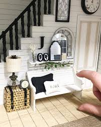 My Miniature Emporium On Instagram More Progress On My Staircase Entry New Decor Made Today Arch Windows Stai Puppenhaus Modernes Puppenhaus Miniatur Zimmer