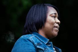 Family holds vigil for 23-year-old Mia Kanu in Southfield