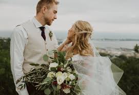 Residents of duluth, mn choose us to create personalized floral arrangements for their events. Duluth Minnesota North Shore Wedding Trisha Sam Nicoleashleyphotography Com