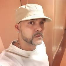 Robert Lee Casanova (@leelove73) • Threads, Say more