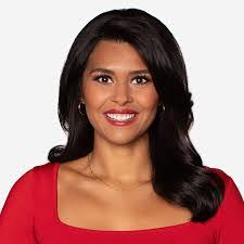 Andrea Flores's Instagram, Twitter & Facebook