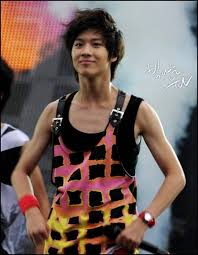 10 Skinniest Male Idols Who Made Us Worry About Their Health Skinny Mens Tops Shinee