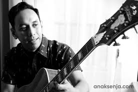 Maybe you would like to learn more about one of these? Makna Sebenarnya Di Balik Lagu Aku Milikmu Malam Ini Pongki Barata Anak Senja