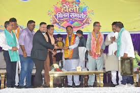 आज रायपुर में कान्यकुब्ज सभा शिक्षा मंडल द्वारा आयोजित होली मिलन समारोह में  सम्मिलित हुआ। इस अवसर पर कान्यकुब्ज समाज की वैवाहिक पत्रिका ...