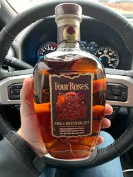 Four Roses Kentucky Bourbon In 2020 Cigars And Whiskey Bourbon Whiskey