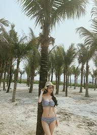 Hôm qua (27/5), 2 đoạn clip nóng của một cặp đôi bị phát tán và chia sẻ rầm rộ trên mạng xã hội. Y9h 42sq B2ovm