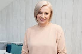 Dziennikarka i specjalistka wnętrz tym razem zdecydowała się na odważną zmianę. Dorota Szelagowska Przefarbowala Sie W Domu Jak Wyglada Teraz Gwiazda Zycie