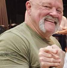 Flirting with Cashiers and Self-Checkout Experiences