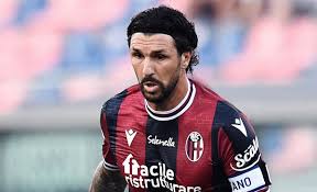 Passata la mezz'ora gli ospiti restano in 10 per il . Xsgjxormmfowgm