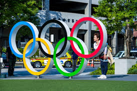 La ceremonia de los juegos olímpicos de las olimpiadas antiguas eran una parte integral de estos juegos; Jnairranjp89qm