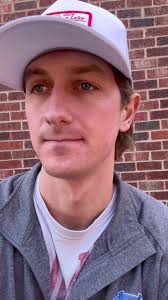 The Journey of a Country Singer: Breaking into Mainstream