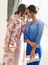 Tajer cerimonia 25 anno matrimonio un giro d'affari attorno ai 15 miliardi di euro a… i 25 anni di matrimonio sono un traguardo importantissimo, in cui nulla dev'essere lasciato al caso: Tailleur Da Cerimonia Scegliere Il Modello Giusto Musani Couture