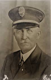 Conflicting census records: Black to White between 1900-1910?