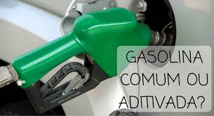 Ao usar a gasolina aditivada, os aditivos funcionam como um solvente para essa goma, limpando, assim, os diversos componentes do motor e impedindo que mais sujeira se acumule. Gasolina Comum Ou Aditivada Qual Rende Mais Confira