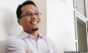 Kerjaya beliau bermula selepas menjadi salah seorang pelajar akademi fantasia musim 6. Malaysiakini Dari Seri Setia Ke Setiawangsa