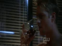 Oliver had a near lifelong relationship with lex luthor which began with their parents' veritas meetings and continued into their time together at boarding school. Justin Hartley Oliver Queen Smallville Gif Find On Gifer