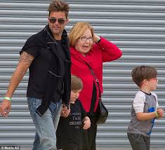 Rick pasqualone (2010) andrew miller. Ricky Martin Dresses His Twins Valentino And Matteo In Matching Ugg Boots Daily Mail Online