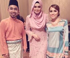 Inilah foto eksklusif dalam rumah dato siti nurhaliza datuk khalid tinggal soya lemon. Gambar Sekitar Majlis Rumah Terbuka Dato Siti Nurhaliza