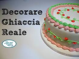 Ghiaccia Reale Decorare Una Torta By Italiancakes Torte Decorazioni Dolci Decorare Torte