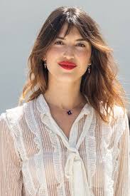 To break it down for you, we've put together some french makeup tips, a tutorial, a few parisian beauty secrets, and a bunch of . Beauty Tips Jeanne Damas Shares How To Get Effortless Parisienne Makeup Vogue Paris