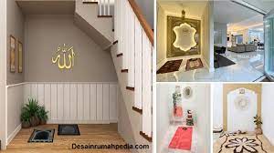 Desain rumah tipe 36/60 ini terlihat sangat menarik, terlihat banyak hiasan furniture kayu dan penyekat kaca. 6 Desain Mushola Minimalis Untuk Rumah Kecil Cantik Desainrumahpedia Com Inspirasi Desain Rumah Minimalis Modern