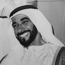 الشيخ زايد رحمة الله عليه history uae draw on photos middle eastern history