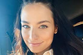 Der deutsche komiker oliver pocher und seine ehefrau amira haben am sonntag ihr zweites gemeinsames kind bekommen. Amira Pocher Susses Detail Sie Bereitet Sich Auf Das Zweite Kind Vor Gala De