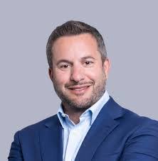 Andrew Samson's Instagram, Twitter & Facebook